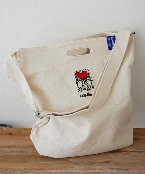 Keith Haring(キース・ヘリング)の「【Keith Haring/キースヘリング】キャンバス 刺繍ロゴ サコッシュ / ショルダーバッグ(ショルダーバッグ・メンズ・ブラック/ブラック系その他/ホワイト系その他/ホワイト・FREE)」の10枚目の写真