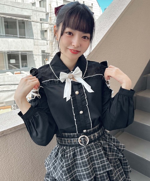 ROJITA(ロジータ)の「袖レースアップ配色カラーブラウス(シャツ/ブラウス・レディース・ピンク/ホワイト/ブラック・FREE)」の5枚目の写真