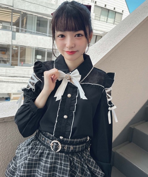 ROJITA(ロジータ)の「袖レースアップ配色カラーブラウス(シャツ/ブラウス・レディース・ピンク/ホワイト/ブラック・FREE)」の6枚目の写真