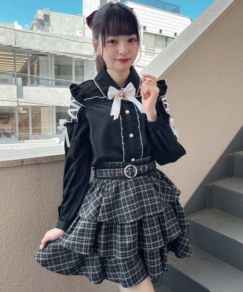ROJITA(ロジータ)の「袖レースアップ配色カラーブラウス(シャツ/ブラウス・レディース・ピンク/ホワイト/ブラック・FREE)」の7枚目の写真