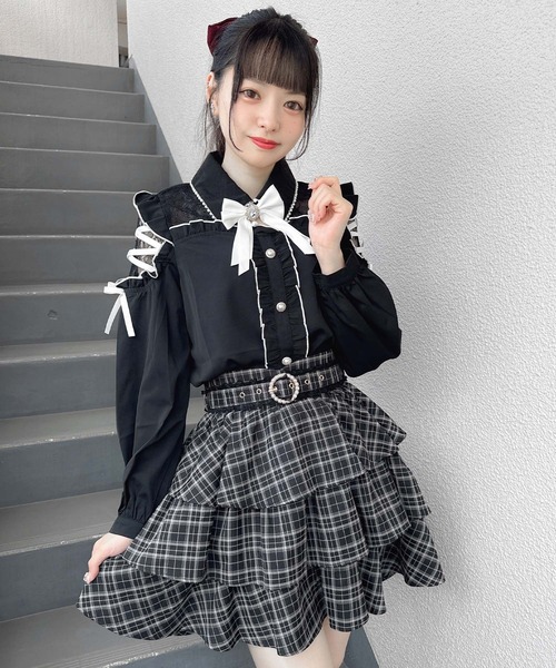 ROJITA(ロジータ)の「袖レースアップ配色カラーブラウス(シャツ/ブラウス・レディース・ピンク/ホワイト/ブラック・FREE)」の13枚目の写真