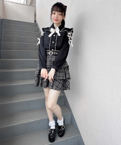 ROJITA(ロジータ)の「袖レースアップ配色カラーブラウス(シャツ/ブラウス・レディース・ピンク/ホワイト/ブラック・FREE)」の20枚目の写真