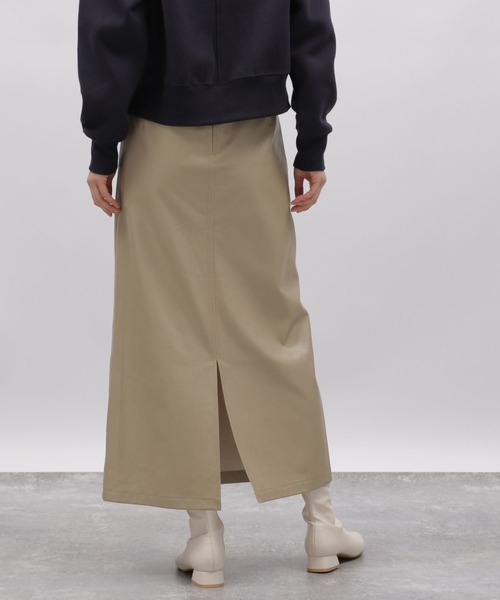 LAKOLE（ラコレ）の「エコレザーナロースカート / 989447（スカート・レディース・ブラック/グレイッシュベージュ・SMALL/MEDIUM）」の12枚目の写真