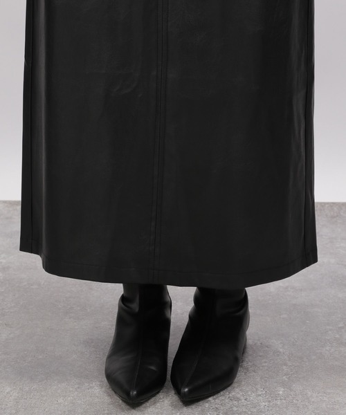 LAKOLE（ラコレ）の「エコレザーナロースカート / 989447（スカート・レディース・ブラック/グレイッシュベージュ・SMALL/MEDIUM）」の17枚目の写真