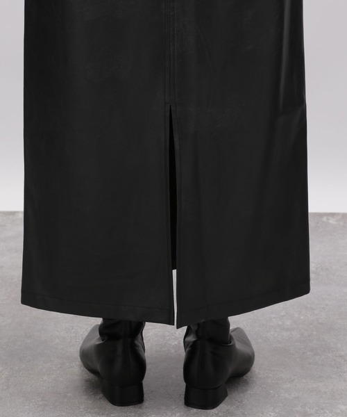 LAKOLE（ラコレ）の「エコレザーナロースカート / 989447（スカート・レディース・ブラック/グレイッシュベージュ・SMALL/MEDIUM）」の19枚目の写真