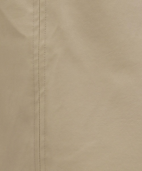 LAKOLE（ラコレ）の「エコレザーナロースカート / 989447（スカート・レディース・ブラック/グレイッシュベージュ・SMALL/MEDIUM）」の21枚目の写真