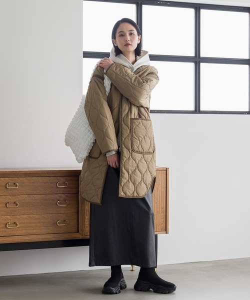 LAKOLE（ラコレ）の「エコレザーナロースカート / 989447（スカート・レディース・ブラック/グレイッシュベージュ・SMALL/MEDIUM）」の22枚目の写真