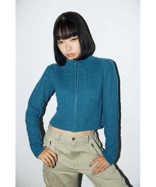 LAGUA GEM(ラグアジェム)の「CABLE COMPACT ZIP トップス(ニット/セーター・レディース・レッド/グレー/ブルー・FREE)」の16枚目の写真