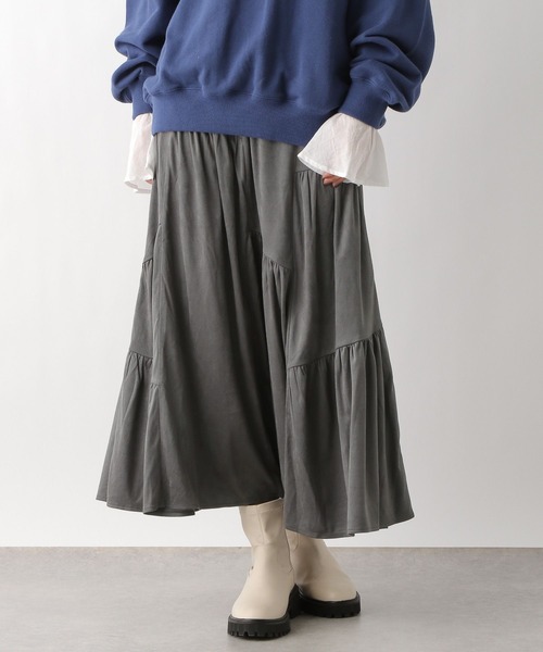 LEPSIM（レプシィム）の「ライトスエード切り替えスカート　986464（スカート・レディース・チャコールグレー/アイボリー・FREE）」の2枚目の写真