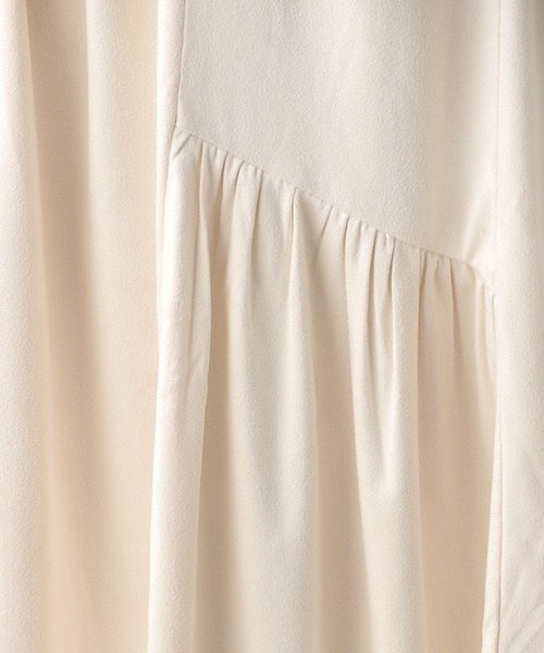 LEPSIM（レプシィム）の「ライトスエード切り替えスカート　986464（スカート・レディース・チャコールグレー/アイボリー・FREE）」の7枚目の写真