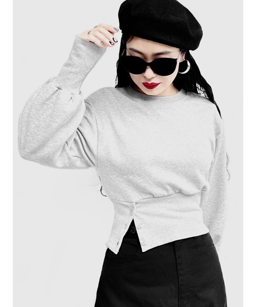 LVEU.（ラブユ.）の「【LVEU.】ボタンヘムアシンメトリースウェット(Ai select) / トップス ショート丈 クロップド スウェット トップス レディース トレーナー ボタン カジュアル ブラック グレー（スウェット・レディース・グレー/ブラック・FREE）」の7枚目の写真