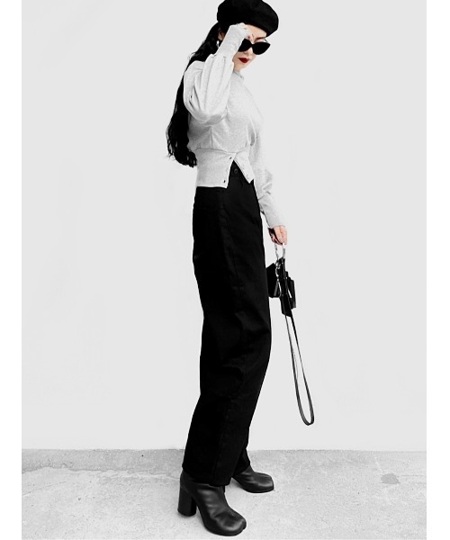 LVEU.（ラブユ.）の「【LVEU.】ボタンヘムアシンメトリースウェット(Ai select) / トップス ショート丈 クロップド スウェット トップス レディース トレーナー ボタン カジュアル ブラック グレー（スウェット・レディース・グレー/ブラック・FREE）」の15枚目の写真