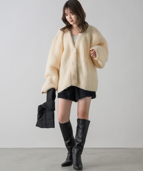 NEUNA(ヌナ)の「シャギーショートパンツ(その他パンツ・レディース・グレー/アイボリー/ブラック・FREE)」の14枚目の写真