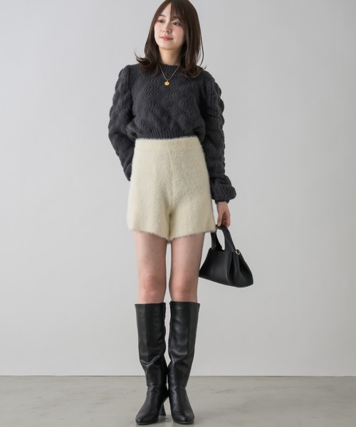 NEUNA(ヌナ)の「シャギーショートパンツ(その他パンツ・レディース・グレー/アイボリー/ブラック・FREE)」の7枚目の写真