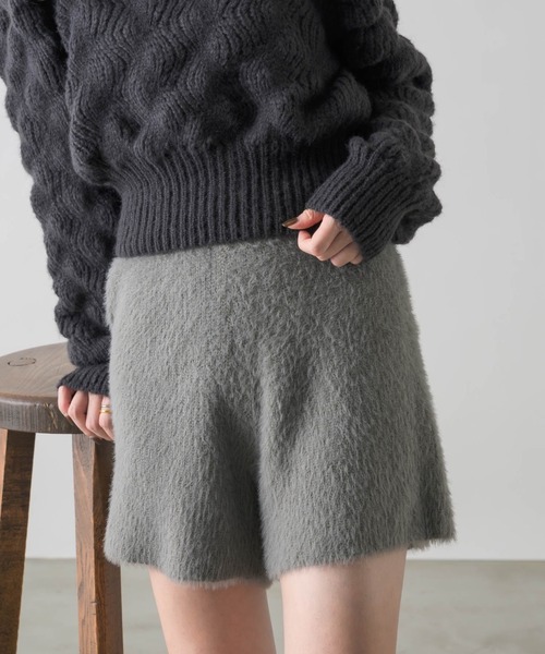 NEUNA(ヌナ)の「シャギーショートパンツ(その他パンツ・レディース・グレー/アイボリー/ブラック・FREE)」の17枚目の写真