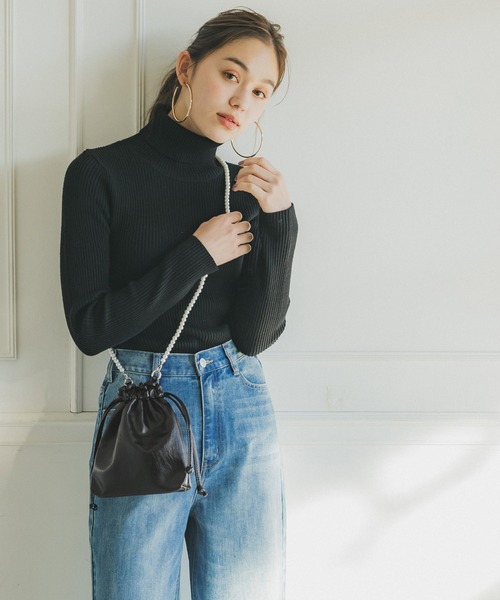 coca（coca）（コカ）の「パールチェーン巾着ミニバック（ショルダーバッグ・レディース・ブラック・ONE SIZE）」の2枚目の写真