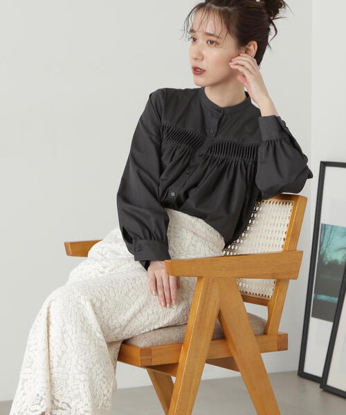 N.（N. Natural Beauty Basic）（エヌエヌナチュラルビューティーベーシック）の「◆フロントボタンタックブラウス（シャツ/ブラウス・レディース・チャコール/オフホワイト/イエロー・MEDIUM）」の13枚目の写真