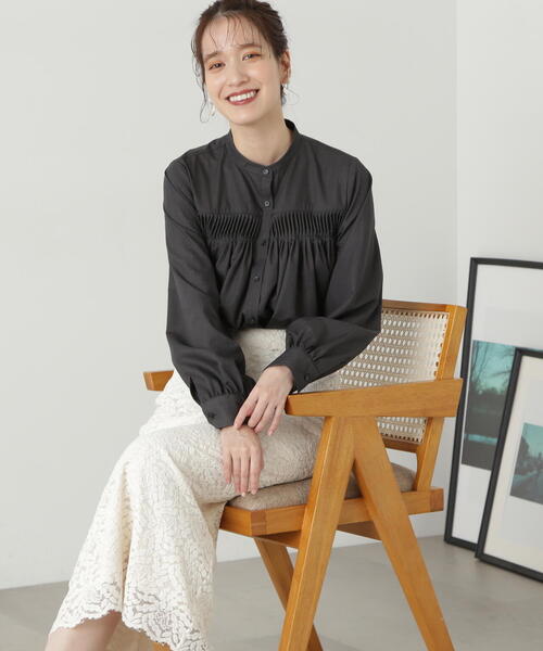 N.（N. Natural Beauty Basic）（エヌエヌナチュラルビューティーベーシック）の「◆フロントボタンタックブラウス（シャツ/ブラウス・レディース・チャコール/オフホワイト/イエロー・MEDIUM）」の17枚目の写真