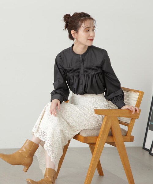 N.（N. Natural Beauty Basic）（エヌエヌナチュラルビューティーベーシック）の「◆フロントボタンタックブラウス（シャツ/ブラウス・レディース・チャコール/オフホワイト/イエロー・MEDIUM）」の18枚目の写真