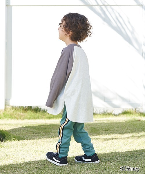 Disney（ディズニー）の「【Disney】【型崩れしないやわらかコットン】ラグランプリントTシャツ（Tシャツ/カットソー・キッズ・レッド/モスグリーン/ネイビー/チャコール・100cm/110cm/120cm/130cm/140cm/150cm）」の11枚目の写真