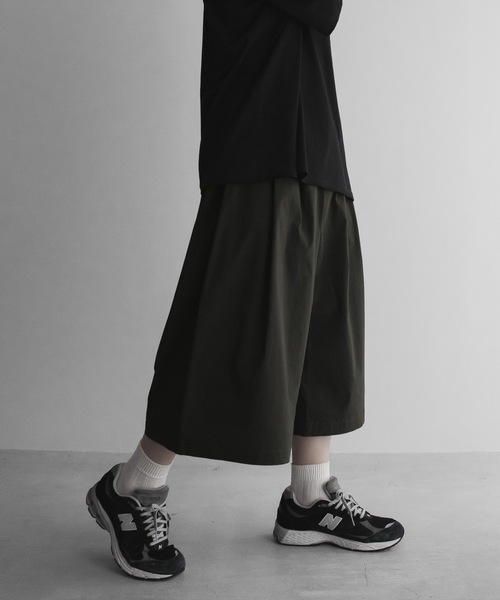 remer(リメール)の「loose side pleats wide gaucho PT / ルーズサイドプリーツワイドガウチョパンツ(その他パンツ・メンズ・ブラック/グレー/オリーブ・SMALL/LARGE/MEDIUM)」の9枚目の写真