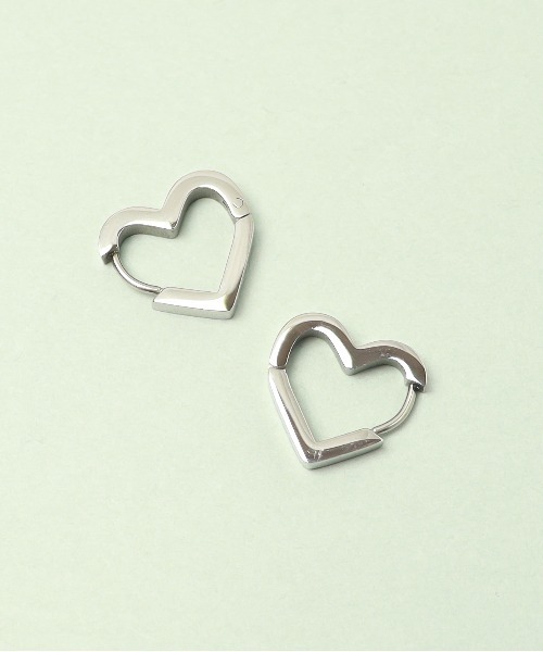 ieLS（イエルズ）の「金属アレルギー対応「ieLS」ステンレス　ハートフープピアス（ピアス（両耳用）・レディース・シルバー/ゴールド・ONE SIZE）」の8枚目の写真