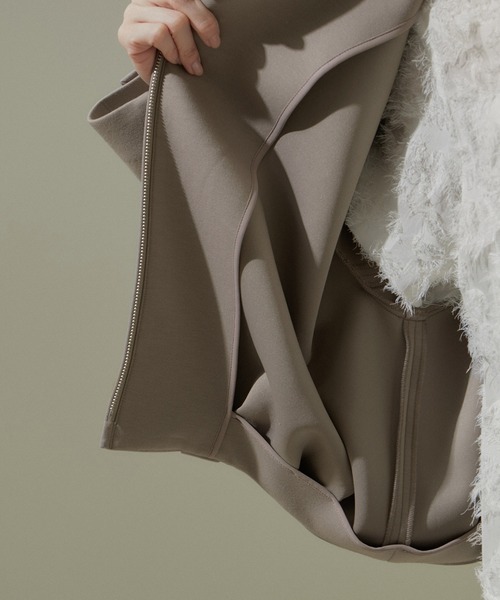 SALON adam et rope'（サロン アダム エ ロペ）の「[24SS]クロップドコクーンブルゾン【洗える】（ブルゾン・レディース・ブラック/ベージュ系その他・FREE）」の13枚目の写真