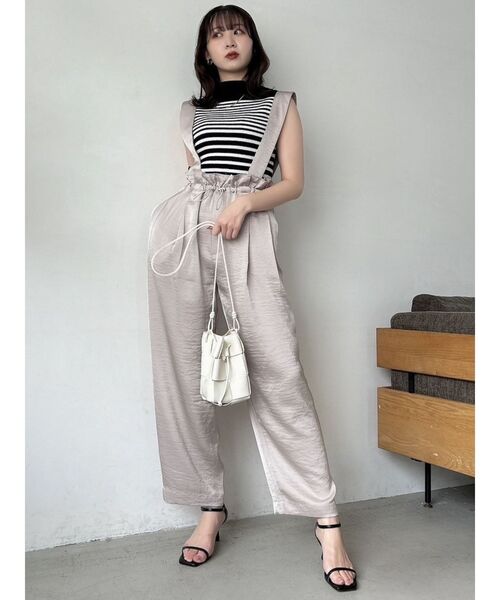 dazzlin（ダズリン）の「【WEB限定】サス付サテンテーパードパンツ（その他パンツ・レディース・グレー/カーキ/ベージュ・SMALL/MEDIUM）」の18枚目の写真