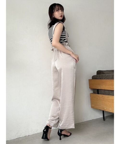 dazzlin（ダズリン）の「【WEB限定】サス付サテンテーパードパンツ（その他パンツ・レディース・グレー/カーキ/ベージュ・SMALL/MEDIUM）」の20枚目の写真