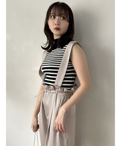 dazzlin（ダズリン）の「【WEB限定】サス付サテンテーパードパンツ（その他パンツ・レディース・グレー/カーキ/ベージュ・SMALL/MEDIUM）」の22枚目の写真