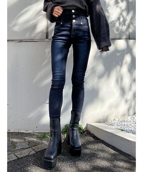 EMODA（エモダ）の「【ELDER】FIXハイウエストデニム（デニムパンツ・レディース・ブラック/インディゴブルー・X-SMALL/SMALL/MEDIUM）」の9枚目の写真