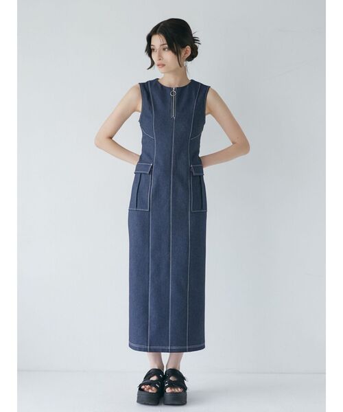 MURUA(ムルーア)の「ハーフジップタイトワンピース(ワンピース・レディース・ブラック/カーキ/インディゴブルー・1/2)」の6枚目の写真