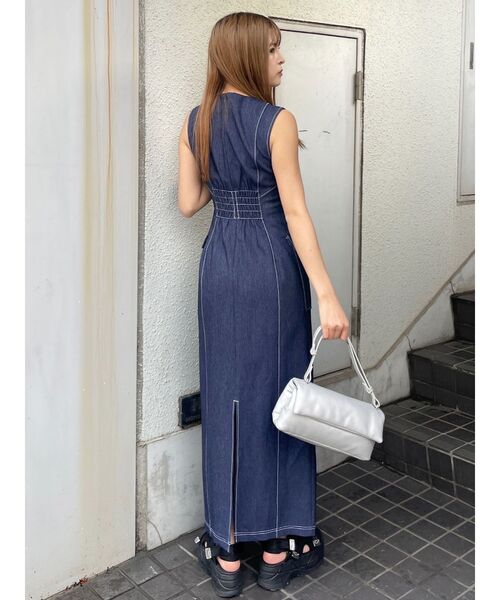 MURUA(ムルーア)の「ハーフジップタイトワンピース(ワンピース・レディース・ブラック/カーキ/インディゴブルー・1/2)」の11枚目の写真