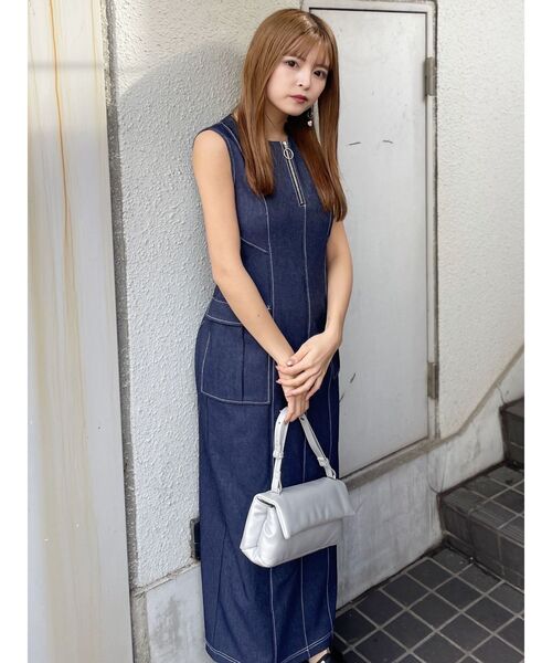 MURUA(ムルーア)の「ハーフジップタイトワンピース(ワンピース・レディース・ブラック/カーキ/インディゴブルー・1/2)」の12枚目の写真