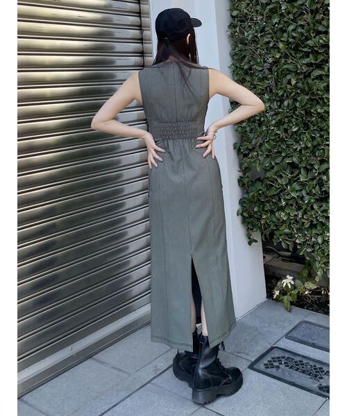 MURUA(ムルーア)の「ハーフジップタイトワンピース(ワンピース・レディース・ブラック/カーキ/インディゴブルー・1/2)」の19枚目の写真