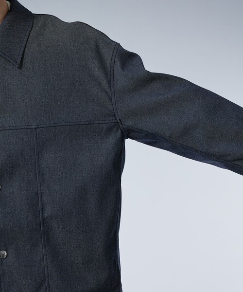 UNITED TOKYO(ユナイテッドトウキョウ)の「COMFORT DENIM トラッカージャケット | セットアップ着用可能(デニムジャケット・メンズ・ブラック/ブルー・1/2)」の18枚目の写真