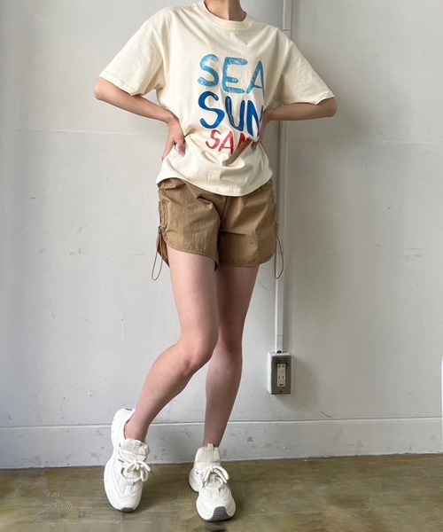 Jewelobe(ジュエローブ)の「ビッグカラーロゴオーバーサイズTシャツ(Tシャツ/カットソー・レディース・ブラック/イエロー/ピンク・FREE)」の18枚目の写真