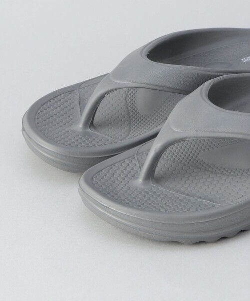 MEI（メイ）の「MEI（メイ）トングサンダル（サンダル・レディース・ホワイト/ブラック/グレー・S/L/M）」の7枚目の写真