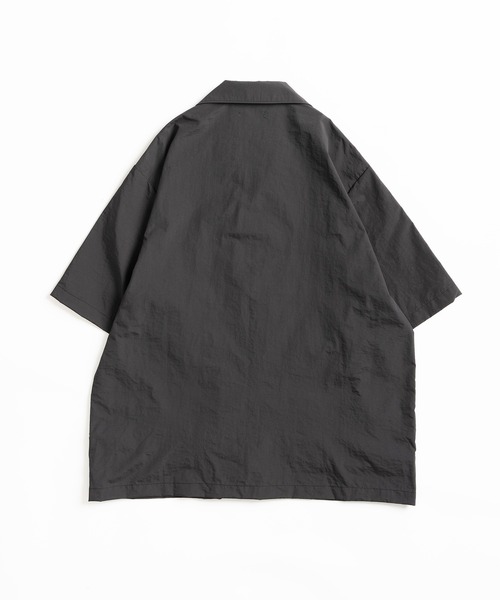 Adoon plain（アドーンプレーン）の「マイクロリップワークシャツ（シャツ/ブラウス・メンズ・チャコールグレー/ベージュ・MEDIUM/LARGE）」の8枚目の写真