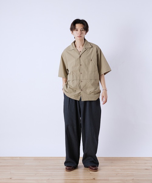 Adoon plain（アドーンプレーン）の「マイクロリップワークシャツ（シャツ/ブラウス・メンズ・チャコールグレー/ベージュ・MEDIUM/LARGE）」の11枚目の写真