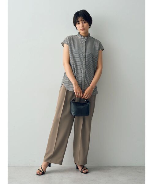 YECCA VECCA（イェッカヴェッカ）の「サテン切替ストレートパンツ（その他パンツ・レディース・ブラック/ライトベージュ/ダークベージュ・S/M）」の12枚目の写真