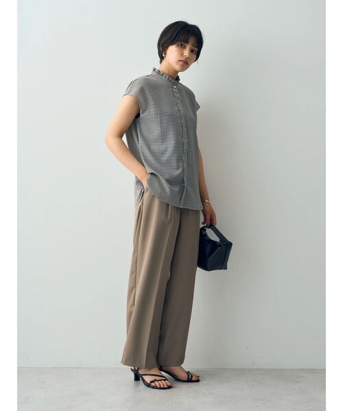 YECCA VECCA（イェッカヴェッカ）の「サテン切替ストレートパンツ（その他パンツ・レディース・ブラック/ライトベージュ/ダークベージュ・S/M）」の13枚目の写真