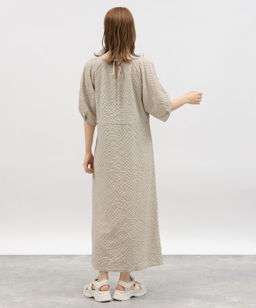 LAKOLE（ラコレ）の「ランタンスリーブチェックワンピース / 115649（ワンピース・レディース・グリーン/ブラック/ライトベージュ・SMALL/MEDIUM）」の17枚目の写真