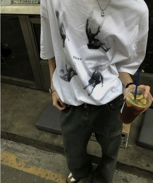 MGV(エムジーヴィー)の「モノトーンプリントTシャツ(Tシャツ/カットソー・メンズ・ブラック/ホワイト・X-LARGE/LARGE/MEDIUM)」の1枚目の写真