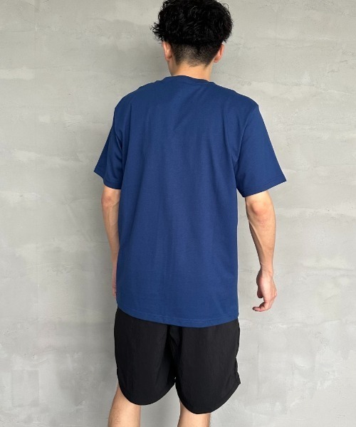 Carhartt WIP（カーハートダブリューアイピー）の「[carhartt WIP/カーハートダブリューアイピー] UNIVERSITY ワンポイントロゴ ショートスリーブTシャツ（Tシャツ/カットソー・レディース・ホワイト/グリーン/ブルー/ブラック・M/L/XL）」の7枚目の写真
