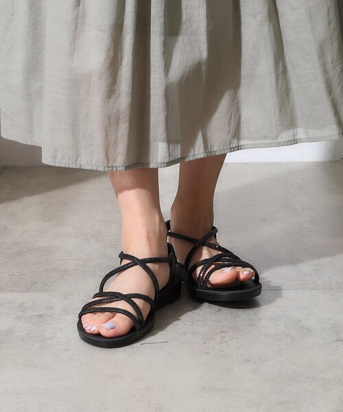 OPAQUE.CLIP（オペークドットクリップ）の「◆ラインストーンストラップサンダル（サンダル・レディース・ブラック/シルバー・03/02）」の3枚目の写真