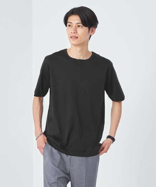 green label relaxing(グリーンレーベルリラクシング)の「JUSTFIT エアリー ソフト ヘンリーネック カットソー(Tシャツ/カットソー・メンズ・ブラック/ホワイト/ネイビー・S/M/L/XL)」の1枚目の写真
