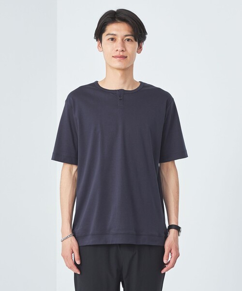 green label relaxing(グリーンレーベルリラクシング)の「JUSTFIT エアリー ソフト ヘンリーネック カットソー(Tシャツ/カットソー・メンズ・ブラック/ホワイト/ネイビー・S/M/L/XL)」の7枚目の写真