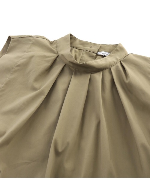 Settimissimo（セッティミッシモ）の「タックショルダー スタンドカラー ワンピース（ワンピース・レディース・ブルー/グレイッシュベージュ・FREE）」の11枚目の写真