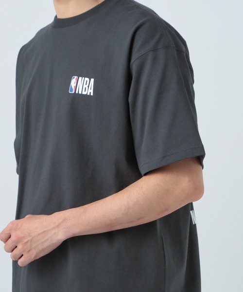 NBA（エヌビーエー）の「NBA　EAST＆WESTロゴTシャツ（Tシャツ/カットソー・メンズ・ブラック/ホワイト・MEDIUM/LARGE）」の12枚目の写真